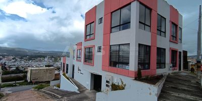 Atos Inmobiliaria tiene para ti un moderno apartamento en venta en el sector Colinas del Norte, una zona residencial tranquila, segura y de gran proyección. El inmueble cuenta con sala comedor, cocina integral, zona de ropas, dos cómodas habitaciones, dos baños y una amplia terraza ideal para disfrutar al aire libre. Vive cerca de vías principales, transporte público y zonas verdes. ¡No esperes más! Contáctanos y agenda tu cita hoy mismo.