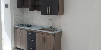 Se vende apartamento en Rionegro, sector Porvenir. Consta de 3 habitaciones, 2 banos, cocina, zona de ropas, sala comedor y parqueadero privado. 
La unidad residencial ofrece parqueadero para visitantes, placa polideportiva, zonas verdes, vigilancia privada 24/7 y juegos infantiles. Ubicado en una zona tranquila y de alta valorizacion, ideal para su invercion. Esta ubicado en via principal al eropuerto JMC, cerca de centros comerciales,estacion de policia, supermercados y farmacias.centros deportivos.