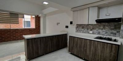 Apartamento en Arriendo – 2 Habitaciones – Edificio – $2.000.000

Se arrienda apartamento en edificio, ideal para quienes buscan un espacio cómodo y funcional a un precio accesible. Ubicado en zona residencial, con servicios esenciales y buen acceso a transporte.

Características del apartamento:

2 habitaciones

2 baños

Salón comedor

Terraza

Zona de ropas

Cocina integral

Calentador

Parqueadero

Closet en habitaciones

Zonas comunes:

Shut de basura

Valor del canon: $2.000.000 
Destino: Vivienda
Tipo de propiedad: Apartamento en edificio

Apartamento práctico y bien distribuido, ideal para parejas, estudiantes o personas que buscan independizarse con un presupuesto razonable.