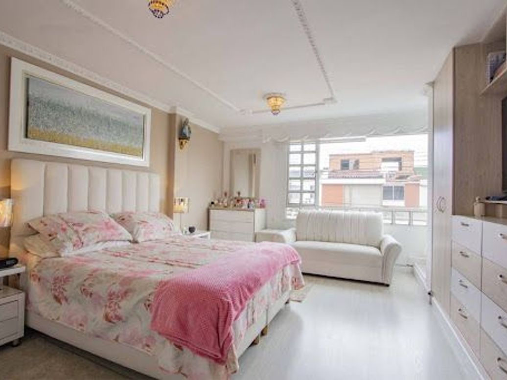 Casa de 8 alcobas en venta en Americas Occidental, Bogotá, 280 m² · foto 10 de 20