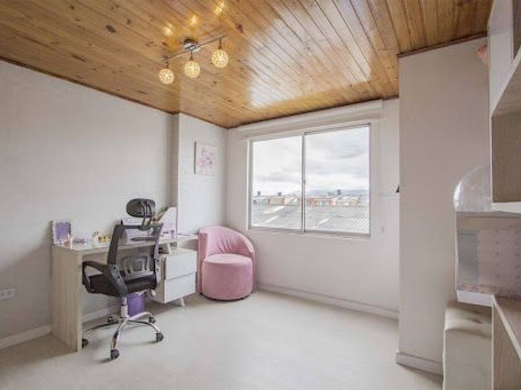 Casa de 8 alcobas en venta en Americas Occidental, Bogotá, 280 m² · foto 16 de 20