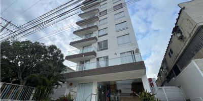 APARTAESTUDIO EN ARRIENDO CIUDAD JARDÍN Cuenta con un area de 39 metros cuadrados distribuidos así: -Sala comedor. -cocina integral abierta -Balcon con vista externa -Area de labores -1 baño -1 alcobas amplia con aire acondicionado y baño privado, ademas cuenta con un baño social.

Edificio a pocos minutos del parque sagrado corazón, universidades, a pocos minutos del centro comercial Unico, cuenta con jacuzzi, salón social, zona bbq, estrato 5.

CANON CON ADMINISTRACION INCLUIDA.
