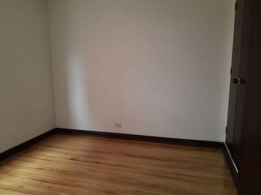 Apartamento de 4 alcobas en venta en Teusaquillo, Bogotá, 150 m² · foto 3 de 19