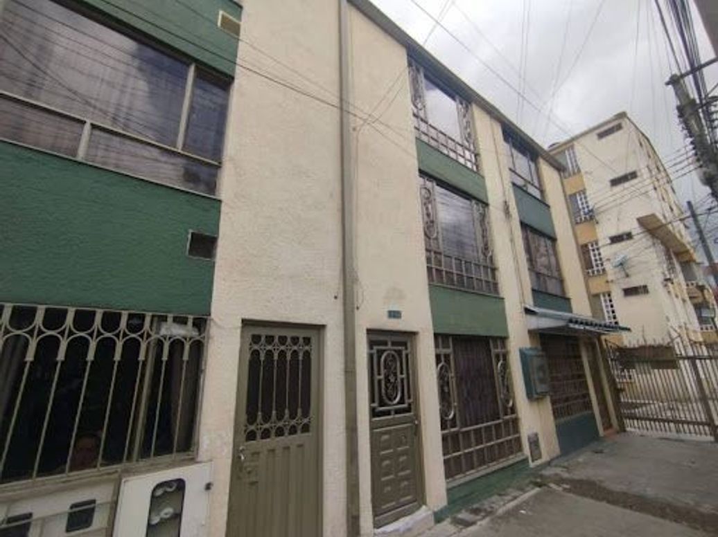 Casa de 3 alcobas en venta en Villas De Granada, Bogotá, 94 m² · foto 2 de 20