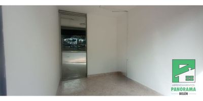 Se arrienda comodo local en le sector de Belén las Mercedes, excelente ubicación, sector comercial.

Salón
Baño sencillo
Servicios incluidos

Arrendamientos Panorama Belén 347 12 14
Asesora: Luisa Muñoz 301 543 66 06
