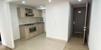 [VEN] ID HOUM: 157143

En Houm te ayudamos de forma fácil y segura. Los beneficios de comprar con nosotros:
    • Te ayudamos a conseguir financiamiento a través de una asesoría personalizada
    • Mediación y seguimiento de todo el proceso
    • Ponemos a tu disposición profesionales en notariado, registro y asesoría jurídica
¡Solo te preocupas de las firmas!

Departamento en venta, ubicado en el barrio Las Villas, con una superficie construida de 59.00 m² y superficie total de 62.00 m². 

Sus principales características son:

    • 3 dormitorios
    • 2 baños
    • Admite mascotas
    • 1 parqueadero
    • Año de construcción: 2025
            
Además, el inmueble cuenta con las siguientes amenidades:

    • Salón de eventos
    • Ascensor
    • Zona de juegos
    • Alberca
    • Zona de asadores

Si compras con nosotros, te brindamos asesoría personalizada durante todo el proceso.
Más que una inmobiliaria, somos Houm.
*Aplican T&C