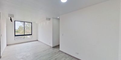 Apartamento en venta de 58m2, con vista exterior, ubicado en un 5nto piso (Torre 1 Apto 506), parqueadero propio (24). Consta de 3 habitaciones, 2 baños, sala comedor, cocina integral y zona de lavandería. Tiene piso laminado en habitaciones, zona social y piso cerámico en baño y cocina. El Edificio cuenta con zonas verdes y vigilancia privada las 24 horas. Cerca a centro comercial San Telmo; cerca a almacenes de cadena como Éxito, Olímpica, tiendas Ara y D1; cerca a colegio Celestin Freinet Chía; Vías de acceso por la Calle 1 y Carrera 2.   36345040178
