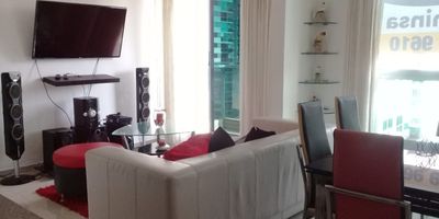 Apartamento en arriendo en Barranquilla, Atlántico. Este inmueble de 85 m² cuenta con 3 habitaciones y 2 baños, ubicado en el piso 7. Se encuentra en el Conjunto Residencial Rincón 94/72, en el sector de Villa Carolina, con estrato 4. Ofrece una opción de vivienda cómoda en una zona conveniente de Barranquilla. Para conocer este apartamento, le invitamos a contactarnos vía WhatsApp o a través de las opciones de ver teléfonos y quiero que me contacten.