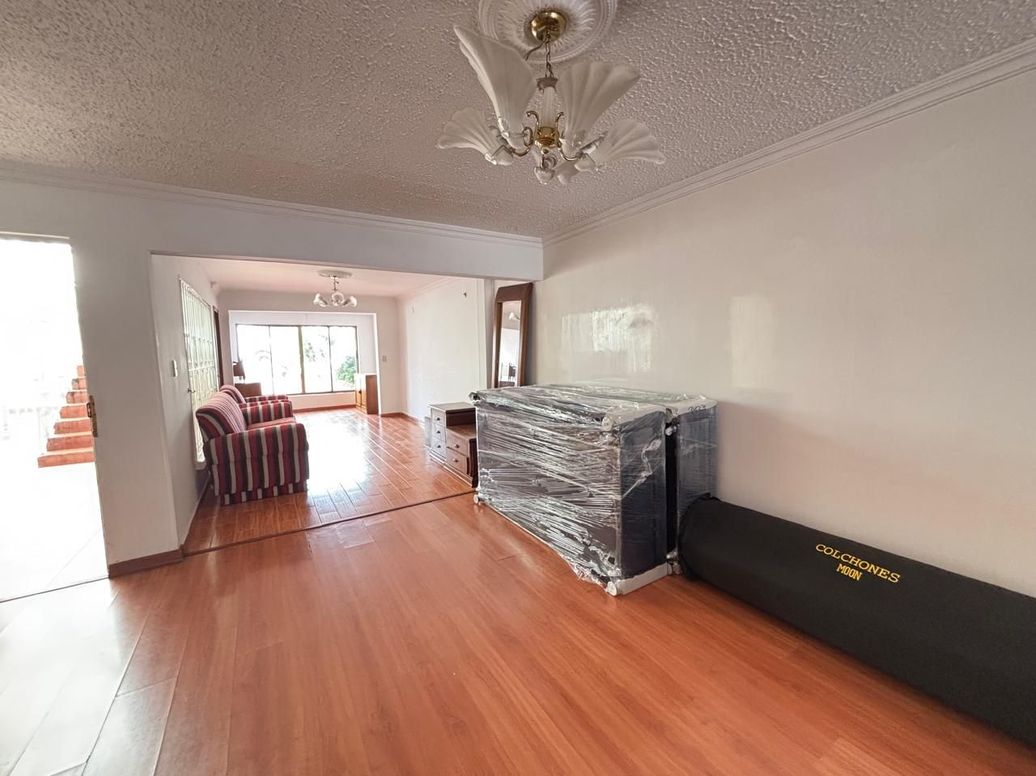Casa de 6 alcobas en venta en Prado Veraniego Sur, Bogotá, 330 m² · foto 7 de 18