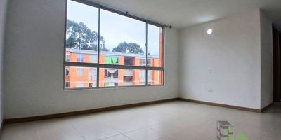 ARRIENDO APARTAMENTO Ubicado en Zipaquirá Cundinamarca
Conjunto cerrado PARQUES DE SAN RAFAEL 

CARACTERÍSTICAS
3 Habitaciones con closets
2 baños
Sala Comedor
Cocina 
Zona de lavandería
 Completamente terminado 

ZONAS COMUNES
 Parqueaderos comunales
 Vigilancia 24 7
 Parques
 Salón social
 Zonas Verdes 

INMOBILIARIA SARMIENTO Y ASOCIADOS