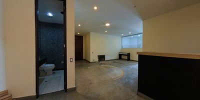 CONSULTORIO ODONTOLOGICO (TRES UNIDADES) EXTERIOR EN EDIFICIO INTELIGENTE CUENTA CON RECEPCION,  BAÑO PRIVADO Y COCINETA. CUENTA CON DOS CARAJES EN LINEA EL EDIFICIO TIENE  SALON DE CONFERENCIAS, PLANTA ELECTRICA DE SUPLENCIA TOTAL, CABLEADO DE RED, PISO DE ALTA RESISTENCIA, ILUMINACION NATURAL, DETECTORES DE HUMO, GABINETE DE INCENDIOS, DOS ASCENSORES, PARQUEADERO PARA VISITANTES. EL EDIFICIO TIENE 16 AÑOS DE CONSTRUIDO.