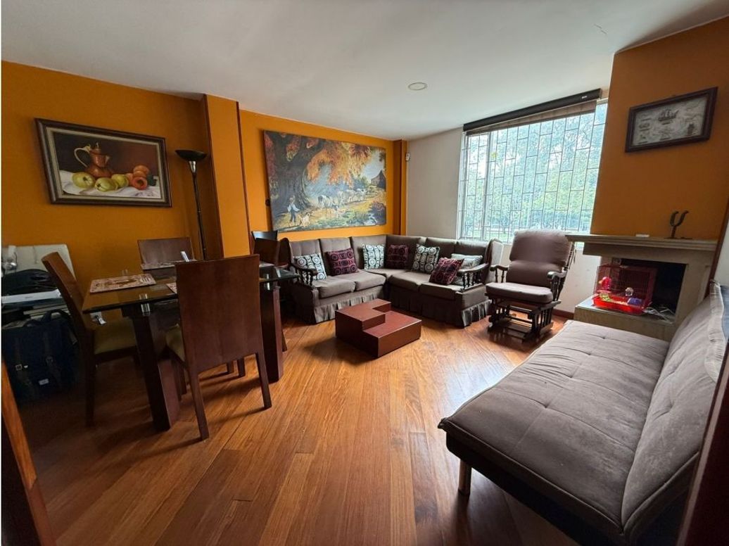 Casa de 3 alcobas en venta en La Esmeralda, Bogotá, 239 m² · foto 12 de 20