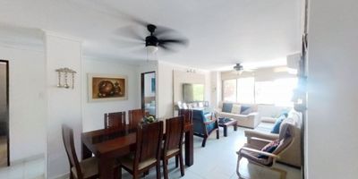 Apartamento en Venta – Edificio Parque Real, Ciudad Jardín, Barranquilla

Amplio apartamento en el tradicional sector residencial de Ciudad Jardín, al occidente de Barranquilla. Ubicado en el Edificio Parque Real, este inmueble combina ubicación estratégica, generosos espacios y excelente precio por metro cuadrado.

Características del inmueble:


 
 Área construida: 97 m²
 
 
 Precio de venta: $334.250.000
 
 
 Dirección: Calle 80 #42E-198, Apto 32
 
 
 Piso: 3
 
 
 Estrato: 4
 
 
 Antigüedad: 30 años
 
 
 Habitaciones: 3
 
 
 Baños: 2
 
 
 Parqueadero: 1
 


Zonas comunes del conjunto:


 
 Portería con vigilancia
 
 
 Salón comunal
 
 
 Conjunto cerrado
 


Gastos mensuales aproximados: $379.203
(Consumo promedio de servicios públicos e Internet)

Ubicación estratégica:
A pocos metros de la Calle 80, cerca de supermercados, colegios, centros médicos, clínicas, transporte público y vías principales. Ciudad Jardín es un sector residencial consolidado y muy bien conectado.

Ideal para familias que buscan amplitud, comodidad y cercanía a todo.

Contáctanos hoy para más información y agenda tu visita. Tu nuevo hogar te espera en Ciudad Jardín.
