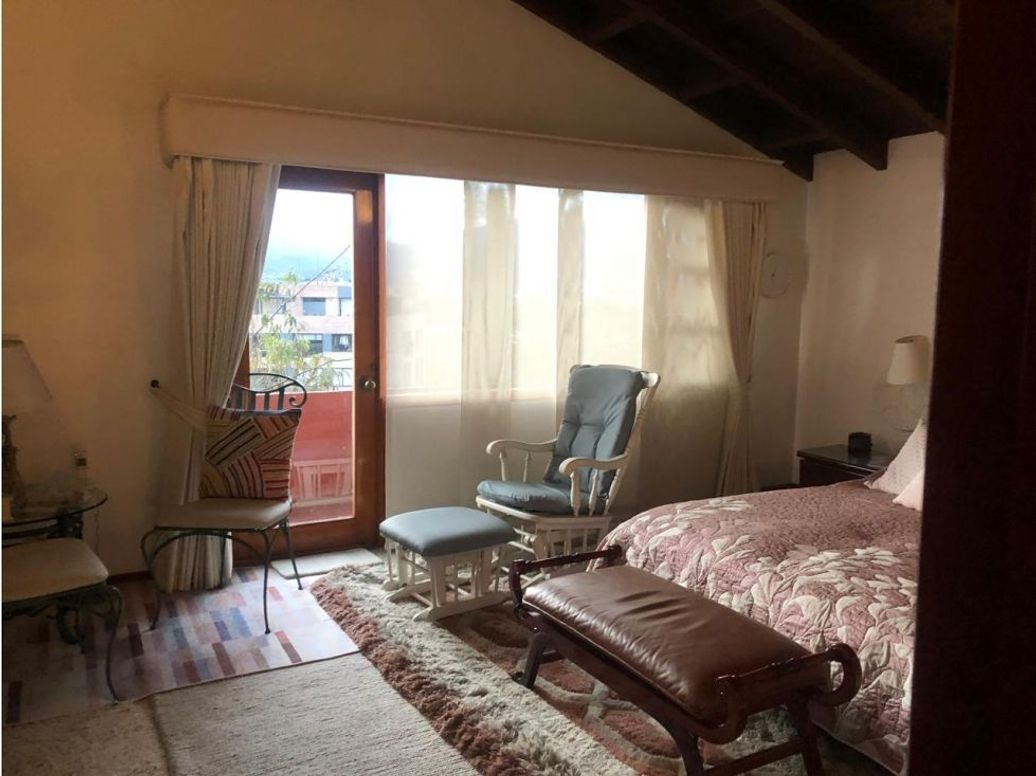 Casa de 4 alcobas en venta en Club De Los Lagartos, Bogotá, 268 m² · foto 4 de 9