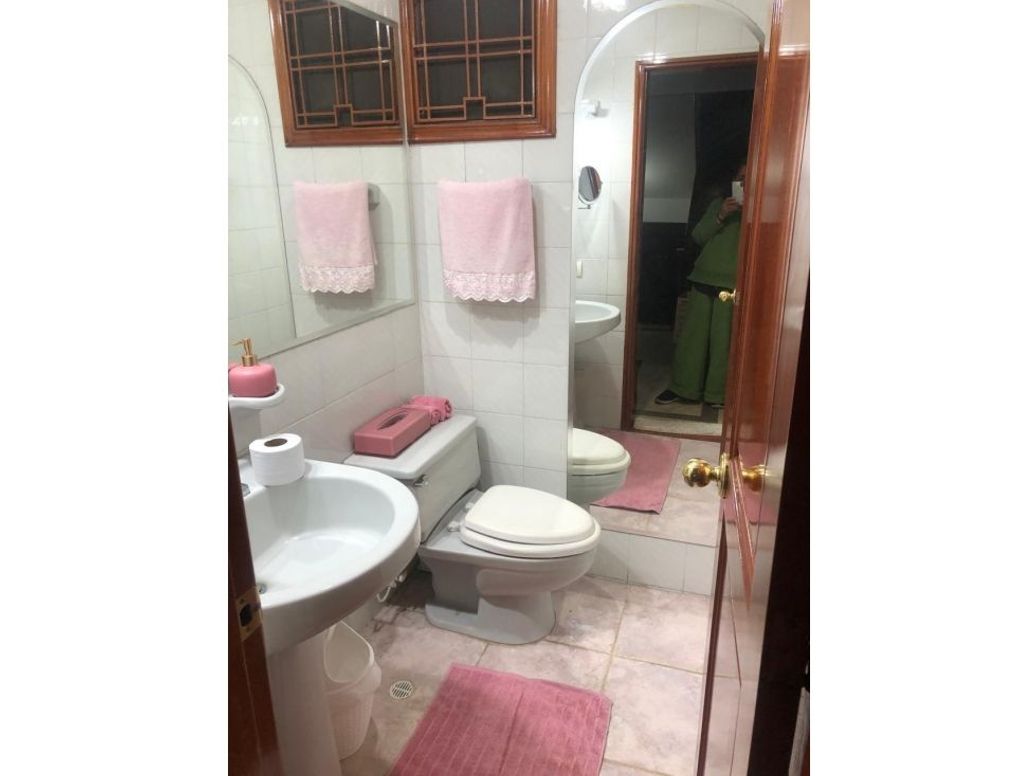 Casa de 4 alcobas en venta en Club De Los Lagartos, Bogotá, 268 m² · foto 6 de 9
