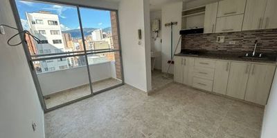 apto con dos alcobas a solo dos cuadras del parque en cuadra con buen comercio muy centran buena vista piso 9 con ascensor 