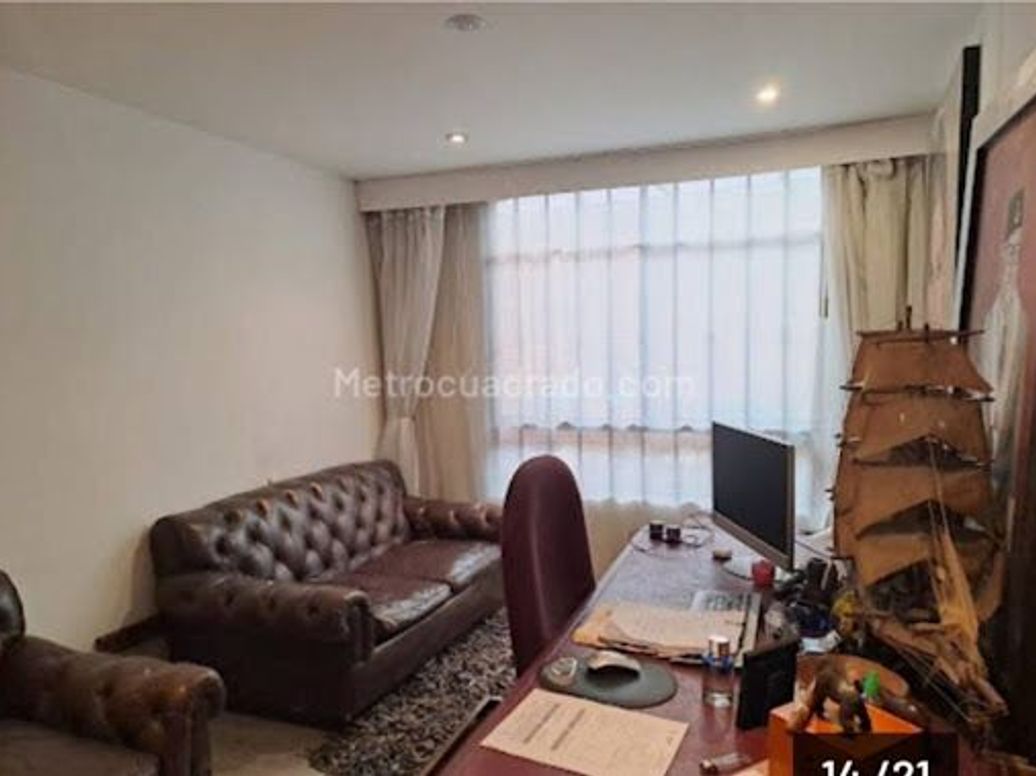 Apartamento de 3 alcobas en arriendo en Chicó Navarra, Bogotá, 135 m² · foto 4 de 16