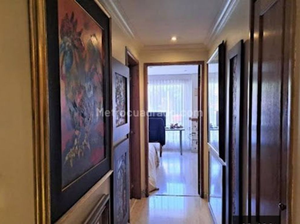 Apartamento de 3 alcobas en arriendo en Chicó Navarra, Bogotá, 135 m² · foto 12 de 16