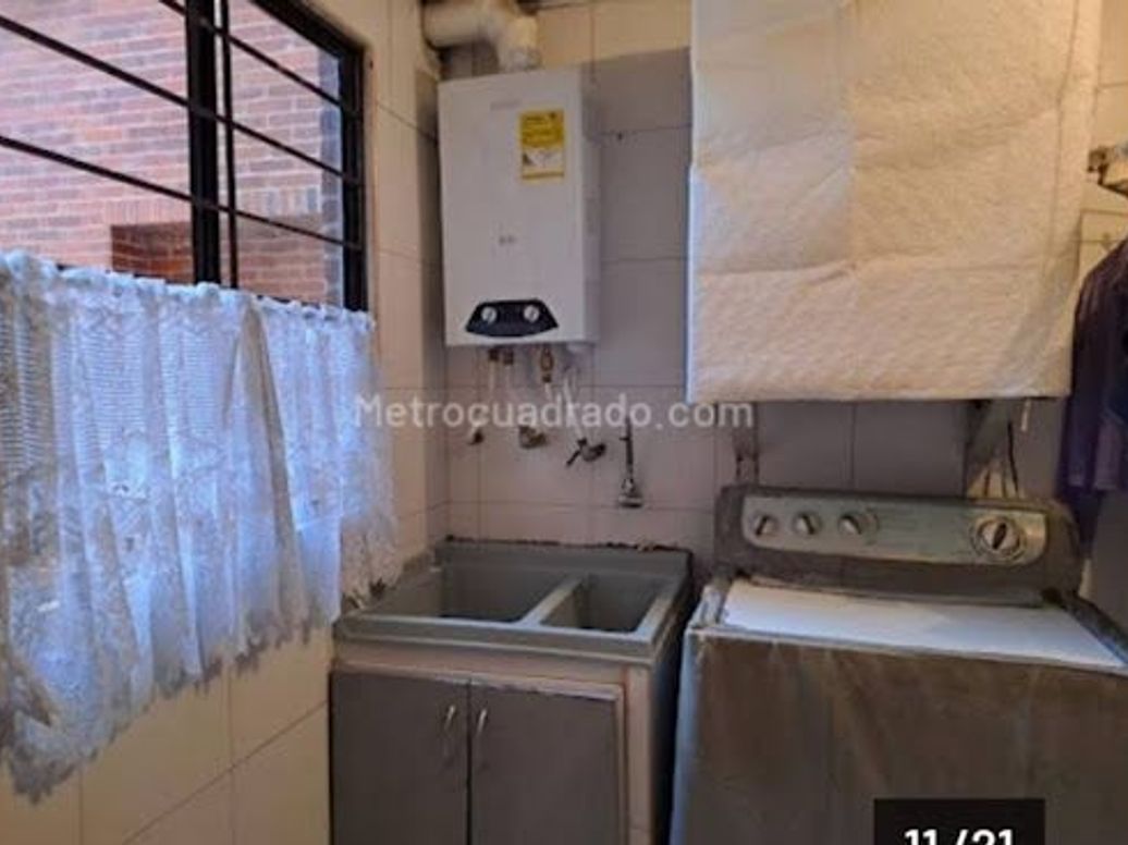 Apartamento de 3 alcobas en arriendo en Chicó Navarra, Bogotá, 135 m² · foto 13 de 16