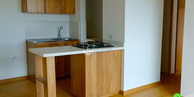  Tu nuevo espacio para vivir en Campo Alegre 

 Cód 126 78  $1.200.000 Piso 7  51 m2 Estrato 3

 Ubicado en el corazón de Campo Alegre, cuenta con 2 acogedoras habitaciones principal con baño privado, un baño social, amplia sala comedor para tus reuniones , y una moderna cocina integral perfecta para tus momentos culinarios. 

Disfruta de la comodidad y el estilo en este hermoso apartamento con elegantes acabados en madera de roble y pisos tipo madera que brindan calidez y sofisticación. 


Ideal  para quienes desean un hogar cómodo y bien ubicado, con excelente vista desde su piso 7 . Aquí tendrás calidad, ubicación y estilo en un solo lugar