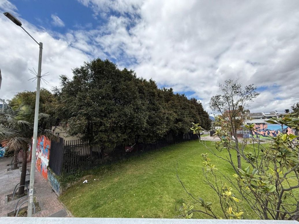 Casa de 5 alcobas en venta en Polo Club, Bogotá, 624 m² · foto 10 de 20