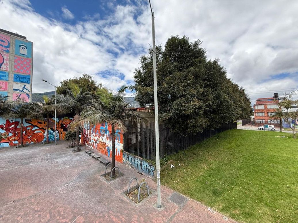 Casa de 5 alcobas en venta en Polo Club, Bogotá, 624 m² · foto 9 de 20
