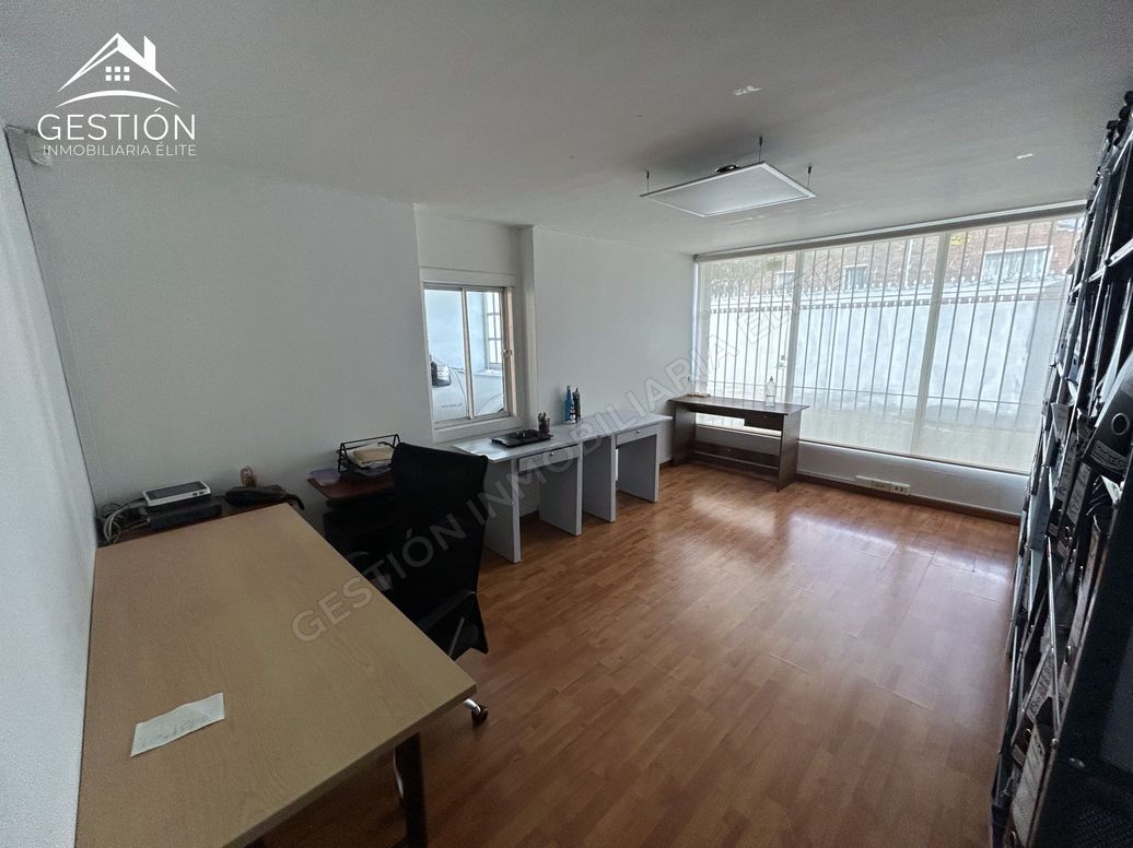 Casa de 3 alcobas en venta en Niza, Bogotá, 398 m² · foto 4 de 20
