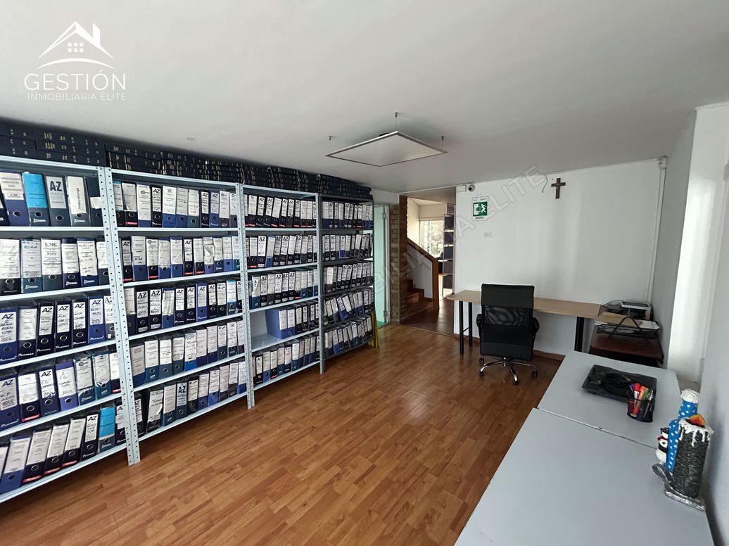 Casa de 3 alcobas en venta en Niza, Bogotá, 398 m² · foto 3 de 20