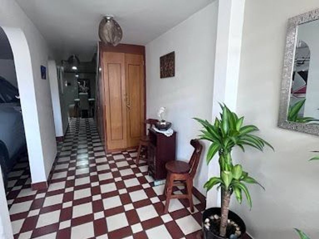 Casa de 5 alcobas en venta en Rincón Santo, Bogotá, 245 m² · foto 2 de 20