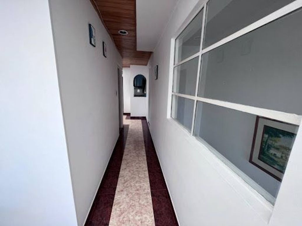 Casa de 5 alcobas en venta en Rincón Santo, Bogotá, 245 m² · foto 12 de 20