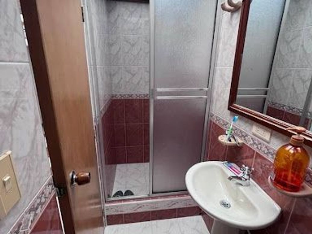 Casa de 5 alcobas en venta en Rincón Santo, Bogotá, 245 m² · foto 6 de 20