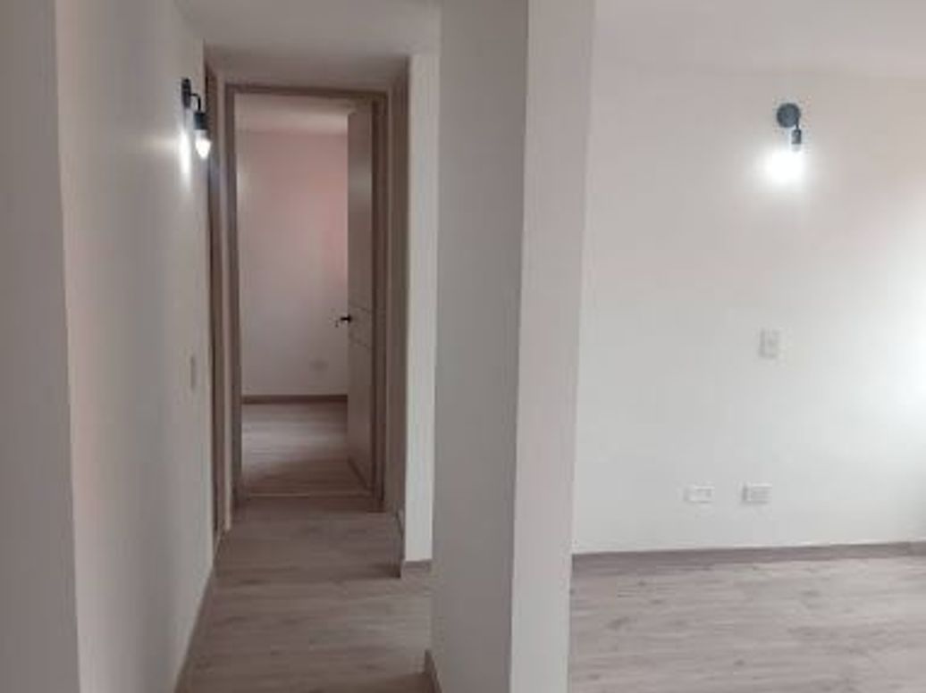 Apartamento de 2 alcobas en venta en Las Brisas, Bogotá, 40 m² · foto 10 de 17
