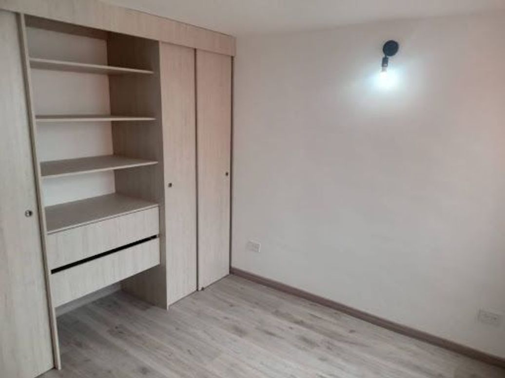 Apartamento de 2 alcobas en venta en Las Brisas, Bogotá, 40 m² · foto 11 de 17
