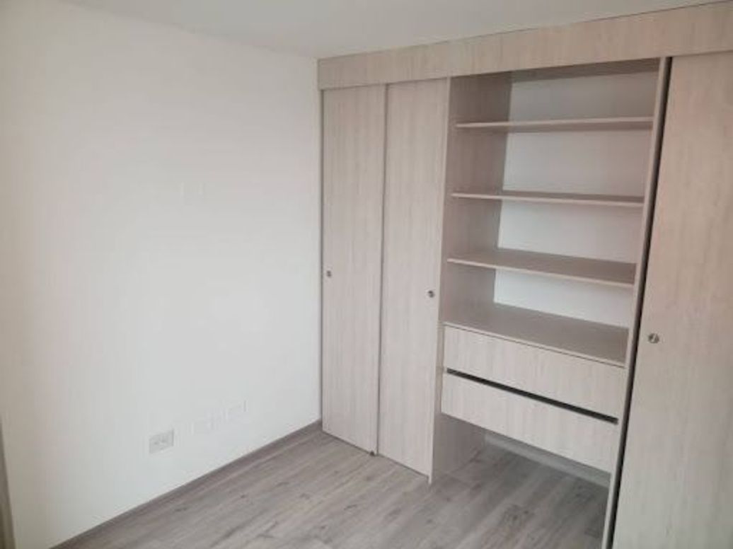 Apartamento de 2 alcobas en venta en Las Brisas, Bogotá, 40 m² · foto 12 de 17