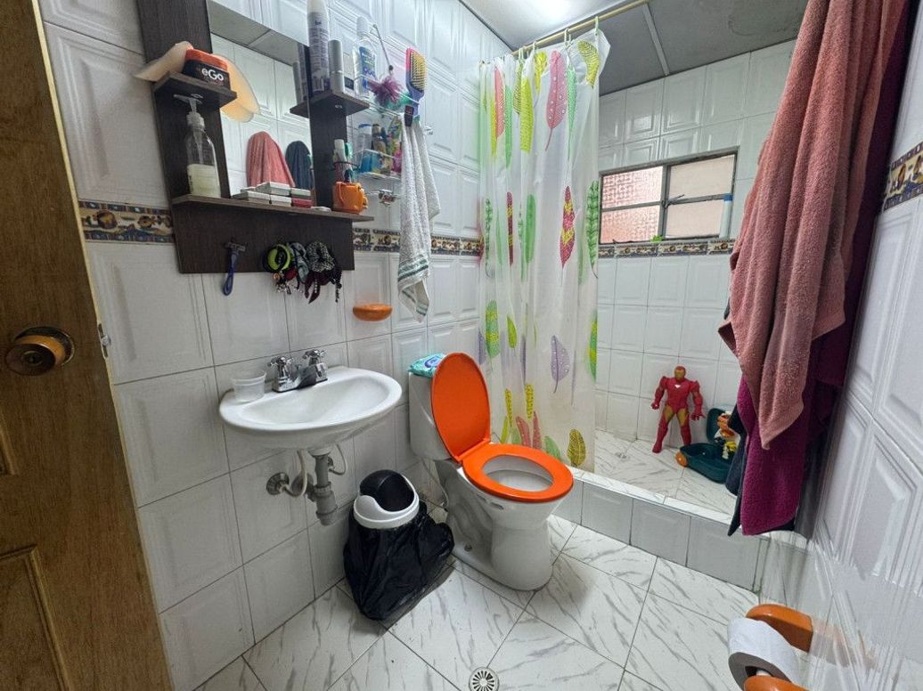 Casa de 12 alcobas en venta en San Vicente, Bogotá, 193 m² · foto 7 de 20