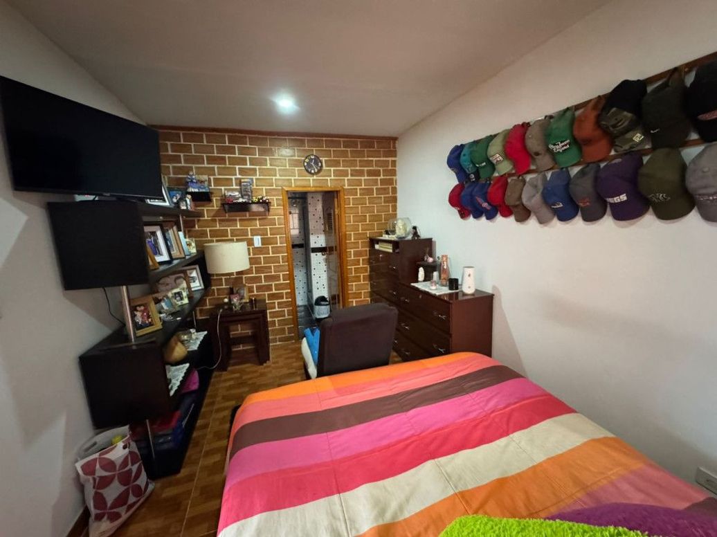 Casa de 12 alcobas en venta en San Vicente, Bogotá, 193 m² · foto 11 de 20
