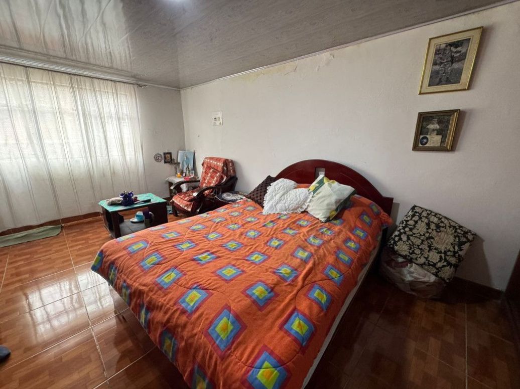 Casa de 12 alcobas en venta en San Vicente, Bogotá, 193 m² · foto 17 de 20