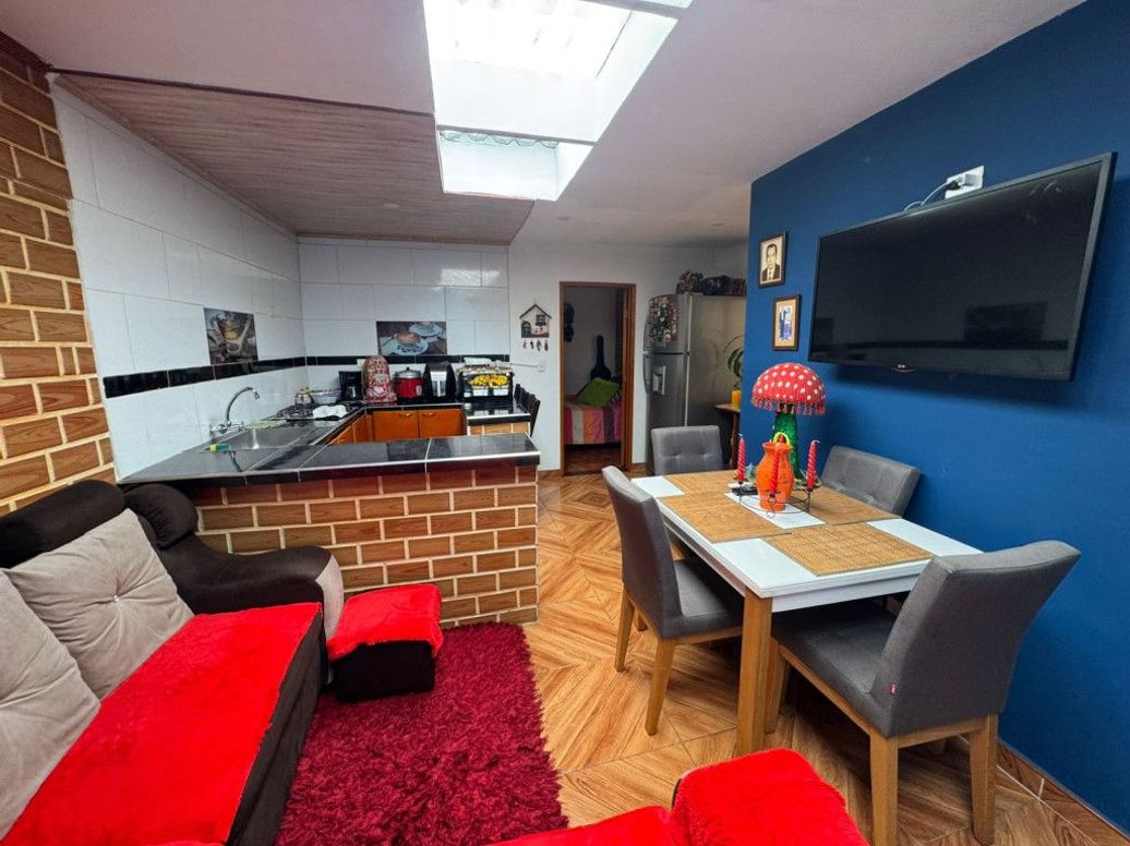 Casa de 12 alcobas en venta en San Vicente, Bogotá, 193 m² · foto 10 de 20