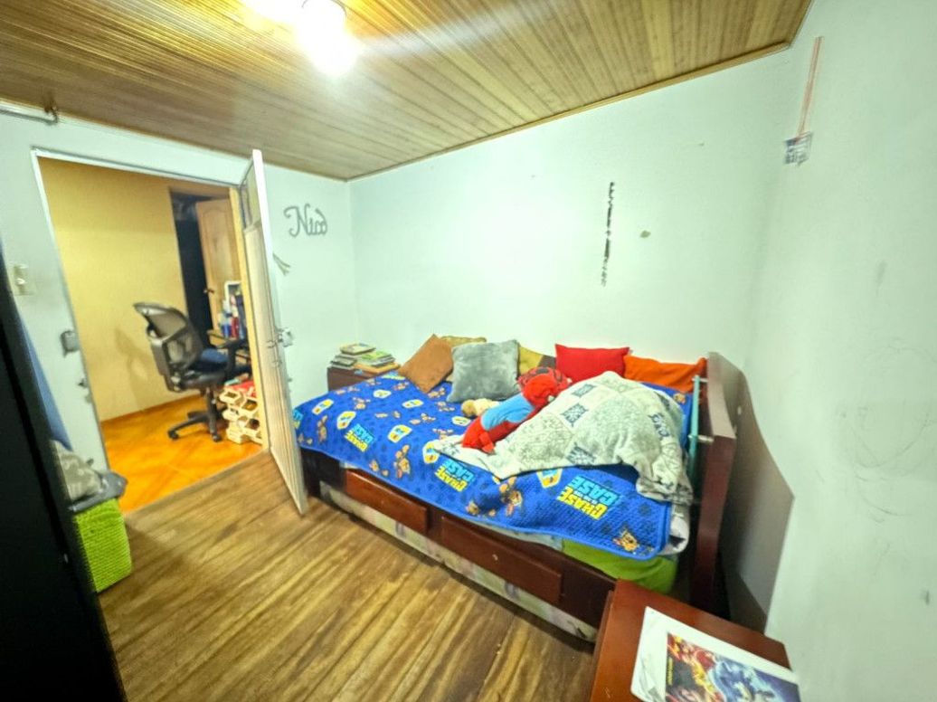 Casa de 12 alcobas en venta en San Vicente, Bogotá, 193 m² · foto 3 de 20