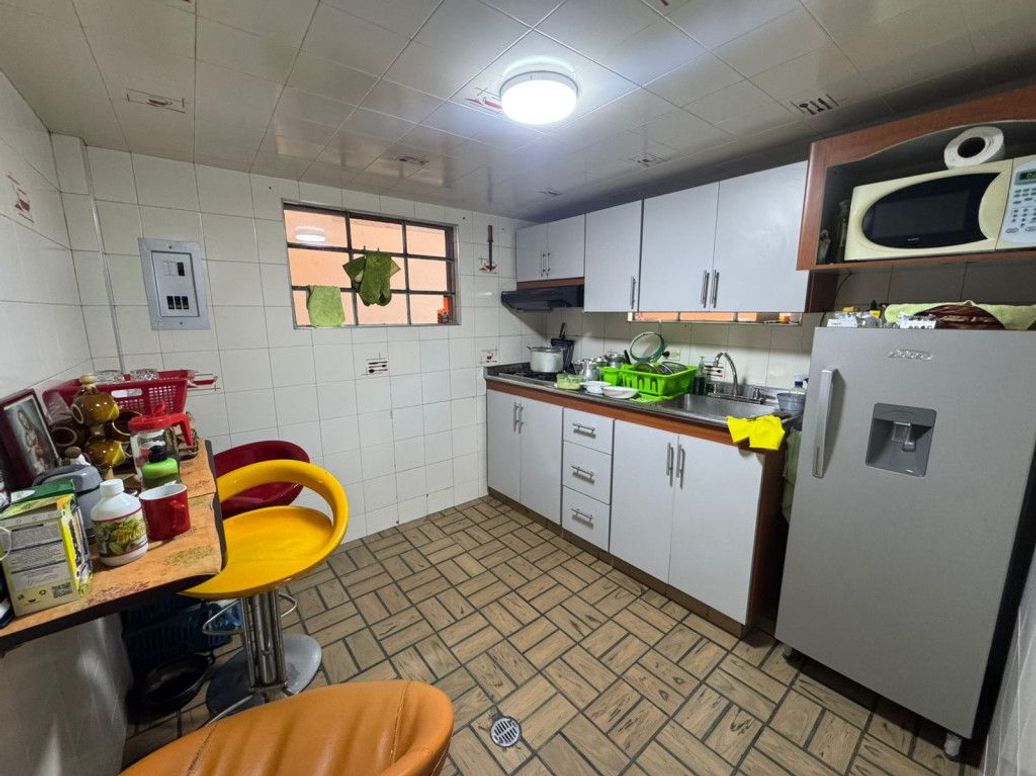Casa de 12 alcobas en venta en San Vicente, Bogotá, 193 m² · foto 5 de 20