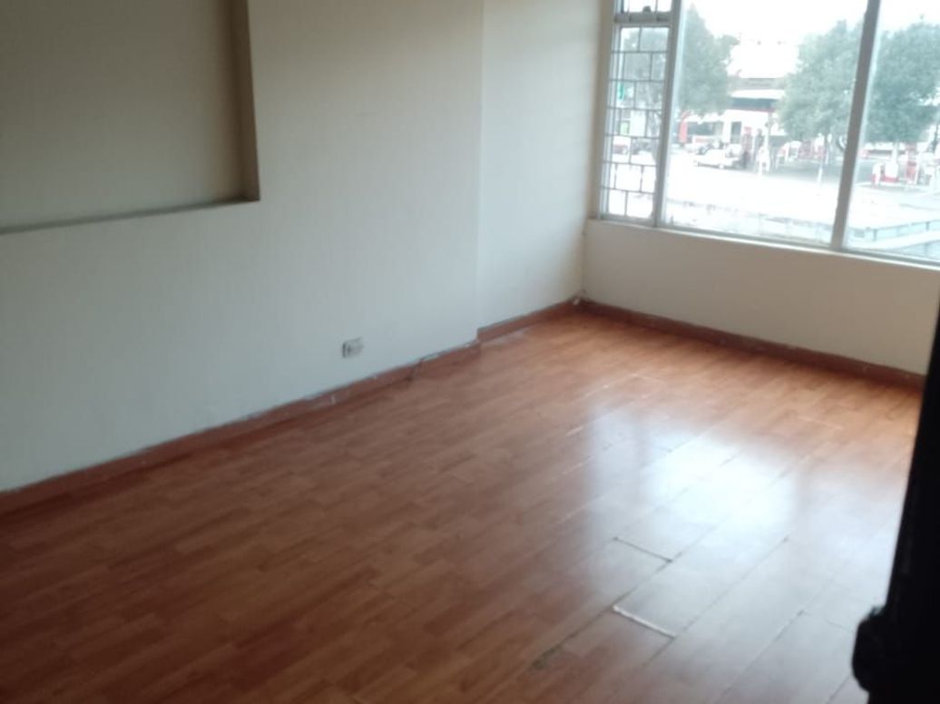 Apartamento de 2 alcobas en arriendo en Polo Club, Bogotá, 80 m² · foto 3 de 12