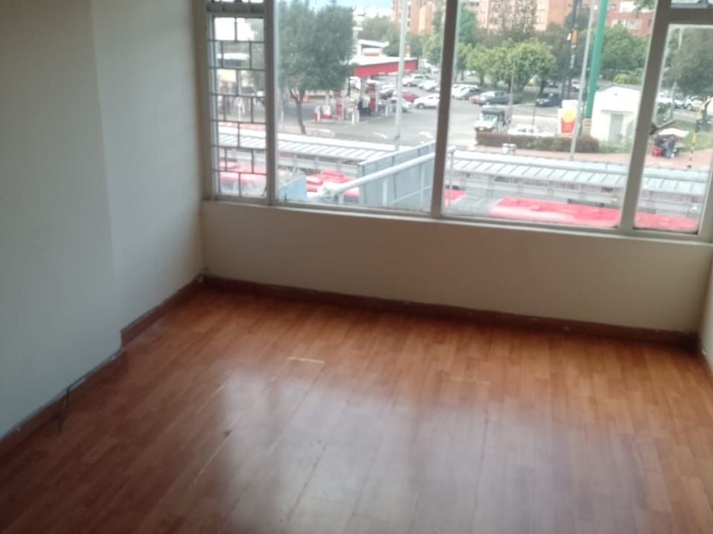 Apartamento de 2 alcobas en arriendo en Polo Club, Bogotá, 80 m² · foto 6 de 12