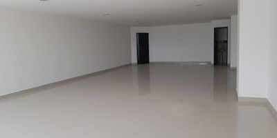 EXCELENTE SECTOR COMERCIAL, FRENTE A ESTACION DEL METRO NIQUIA Y CC PUERTA DEL NORTE