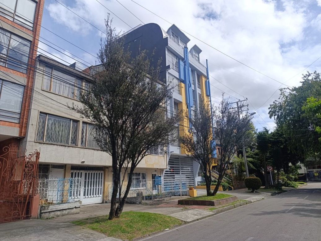 Casa de 3 alcobas en venta en Alfonso López, Bogotá, 316 m² · foto 3 de 7
