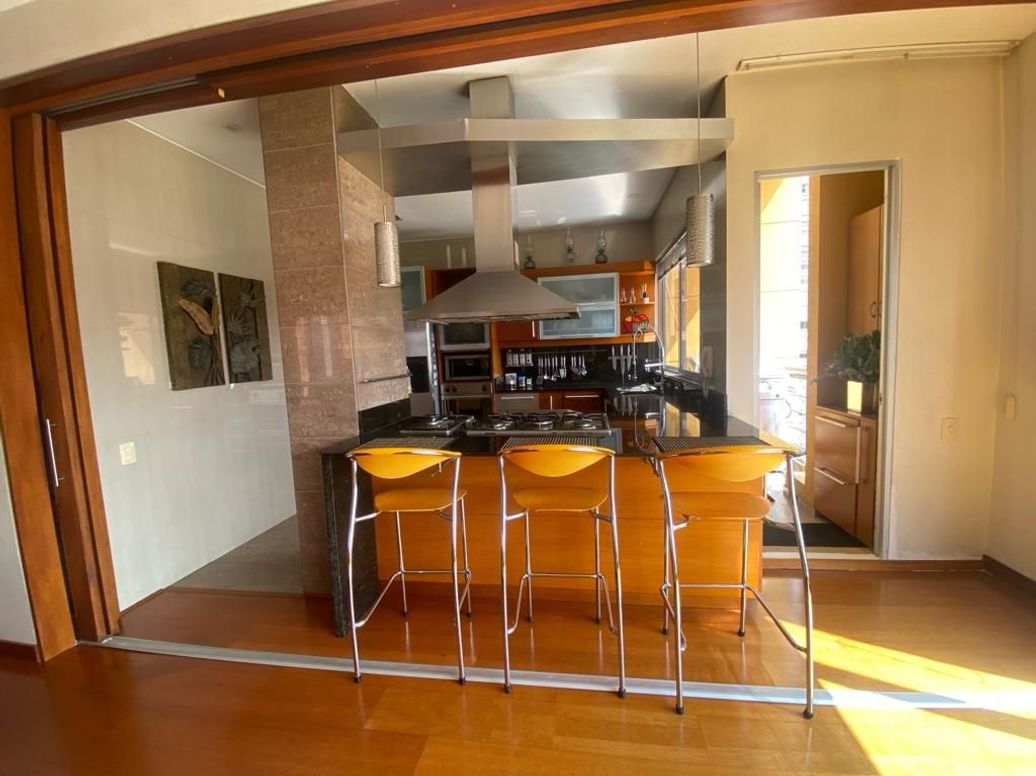 Apartamento de 4 alcobas en venta en Prado Veraniego Norte, Bogotá, 190 m² · foto 2 de 20
