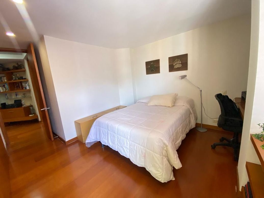 Apartamento de 4 alcobas en venta en Prado Veraniego Norte, Bogotá, 190 m² · foto 16 de 20