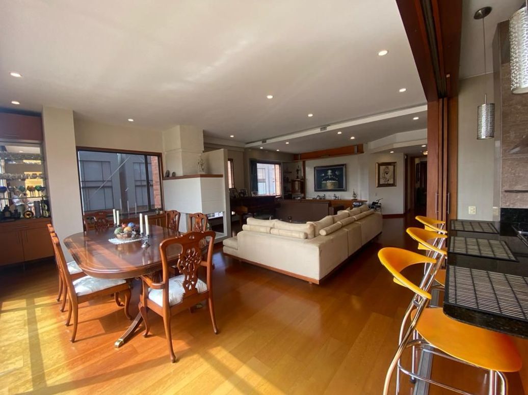 Apartamento de 4 alcobas en venta en Prado Veraniego Norte, Bogotá, 190 m² · foto 10 de 20