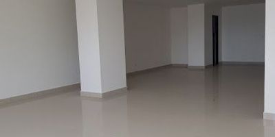 EXCELENTE ZONA COMERCIAL, FRENTE A ESTACION METRO NIQUIA CC PUERTA DEL NORTE