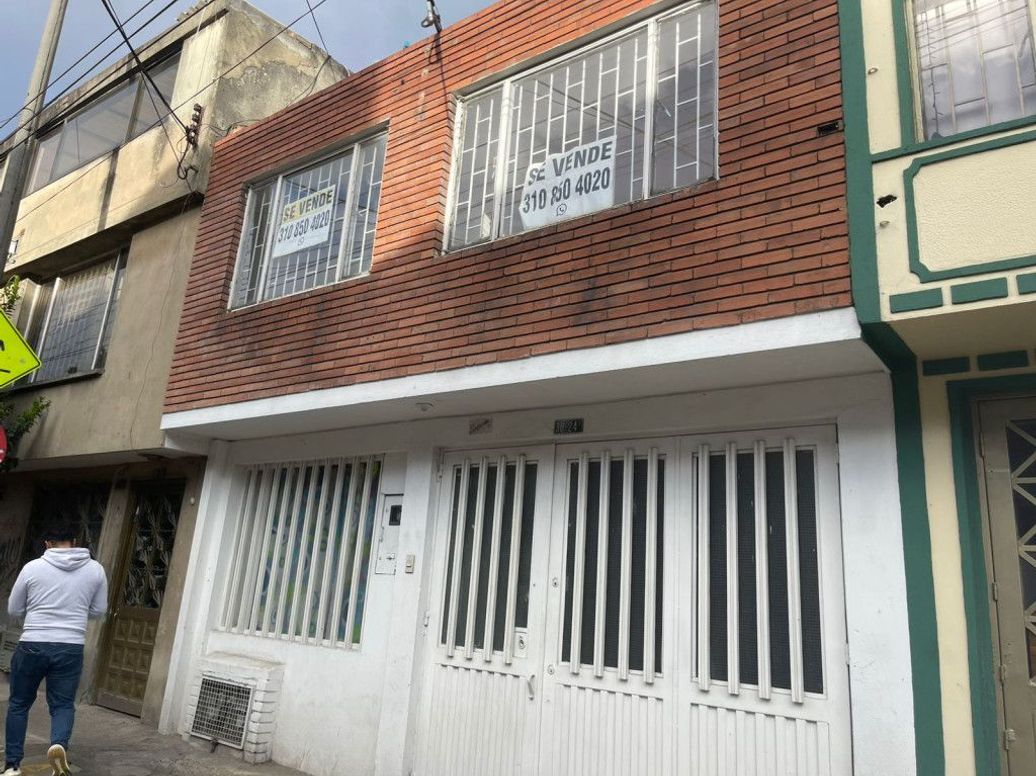 Casa de 16 alcobas en venta en Carvajal, Bogotá, 373 m² · foto 2 de 12