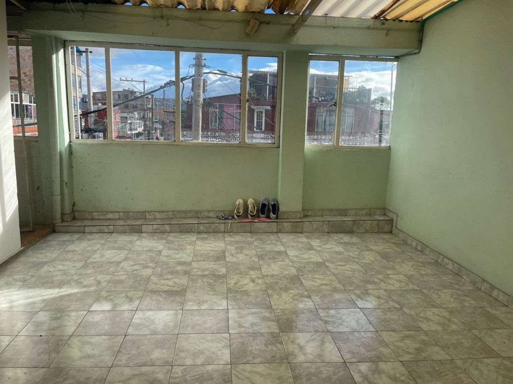 Casa de 16 alcobas en venta en Carvajal, Bogotá, 373 m² · foto 7 de 12